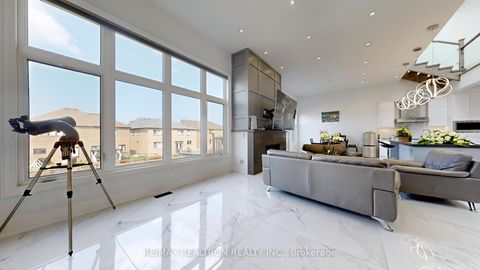 Photo 5 at 148 Church Street, Keswick North, Georgina