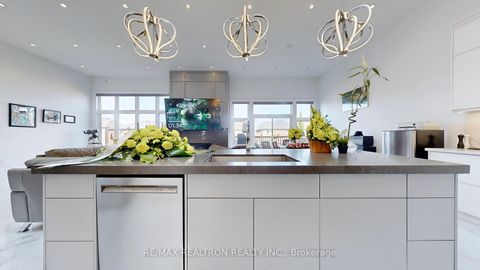 Photo 12 at 148 Church Street, Keswick North, Georgina