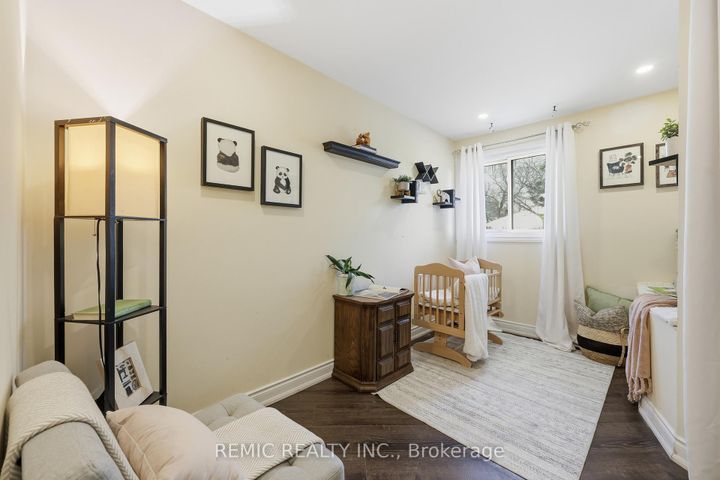 Photo 14 at 18 - 6855 Glen Erin Drive, Meadowvale, Mississauga