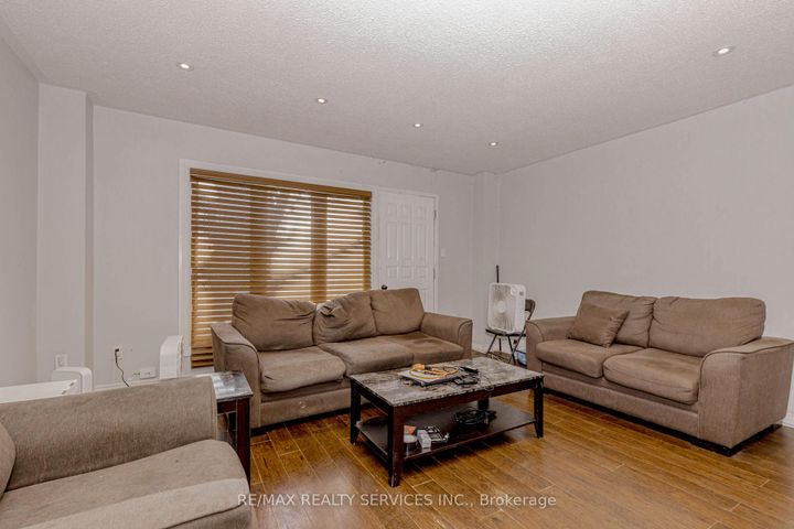 Photo 2 at 117 - 475 Bramalea Road, Southgate, Brampton