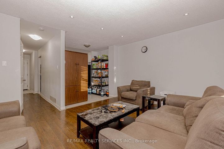 Photo 3 at 117 - 475 Bramalea Road, Southgate, Brampton