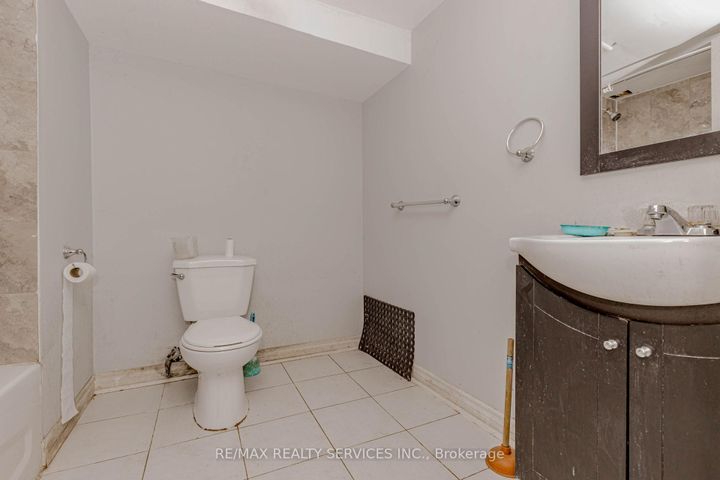 Photo 15 at 117 - 475 Bramalea Road, Southgate, Brampton