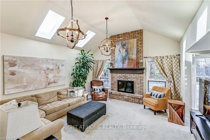 Photo 16 at 3021 Lakeshore Road, Roseland, Burlington