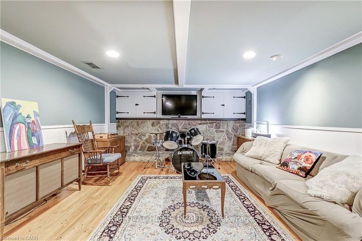 Photo 33 at 3021 Lakeshore Road, Roseland, Burlington