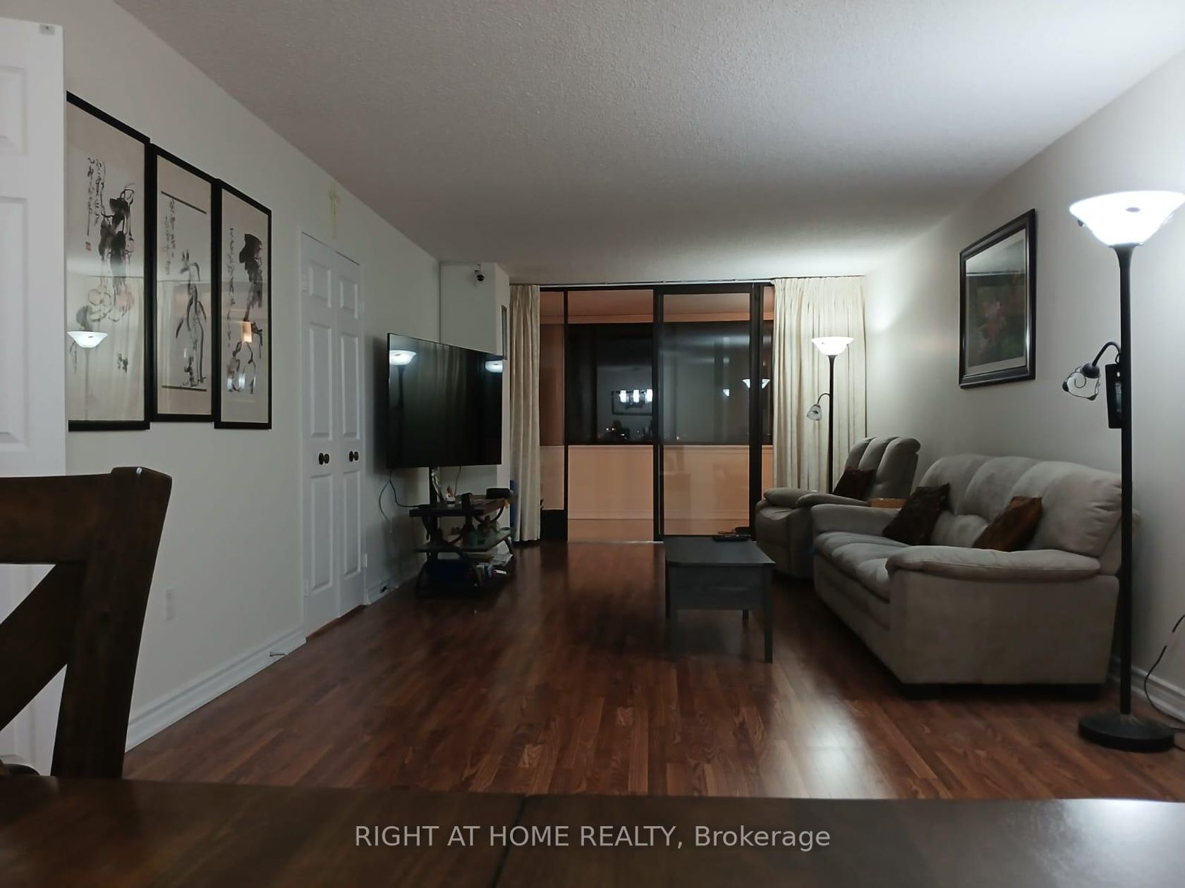 1901 - 2330 Bridletowne Circle, L'Amoreaux, Toronto 