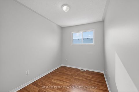 Photo 12 at 71 Roseheath Drive, Maple, Vaughan