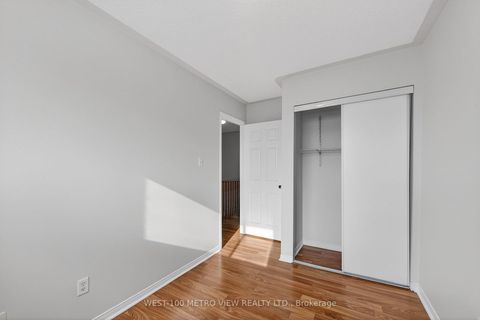 Photo 13 at 71 Roseheath Drive, Maple, Vaughan