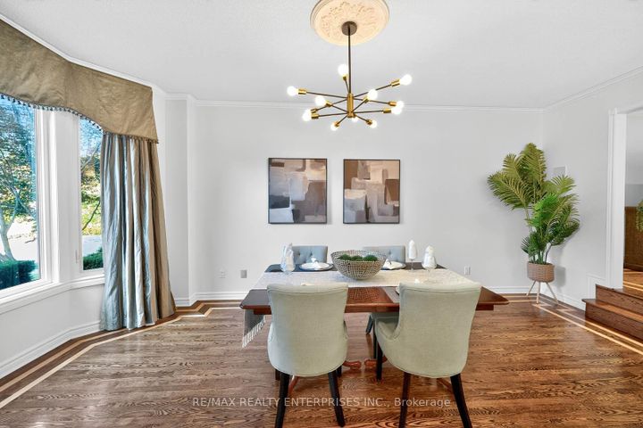 Photo 3 at 336 Oakridge Court, RO River Oaks, Oakville