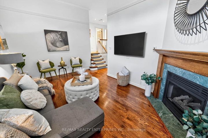 Photo 15 at 336 Oakridge Court, RO River Oaks, Oakville