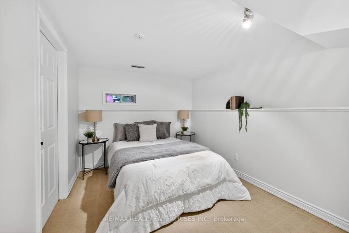 Photo 27 at 336 Oakridge Court, RO River Oaks, Oakville