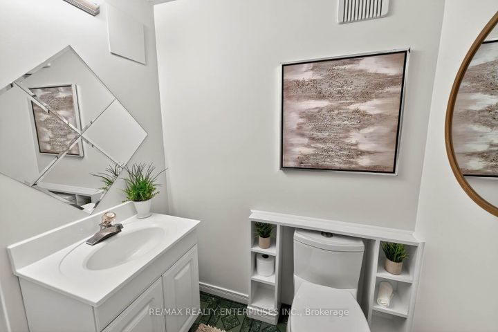 Photo 28 at 336 Oakridge Court, RO River Oaks, Oakville