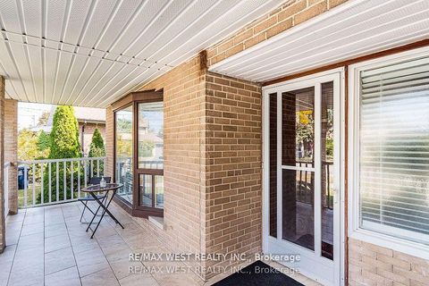 Photo 3 at 128 Mercury Road S, Clairville, Toronto