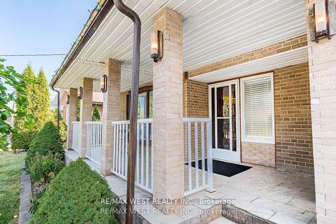 Photo 4 at 128 Mercury Road S, Clairville, Toronto