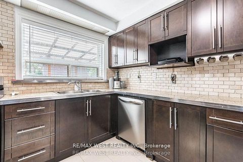 Photo 12 at 128 Mercury Road S, Clairville, Toronto