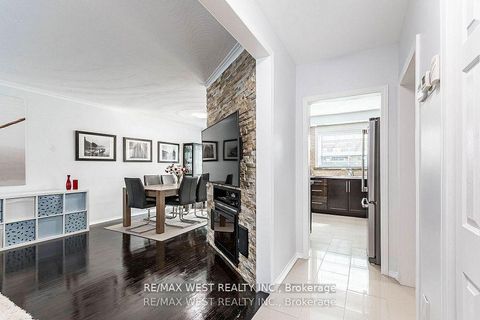 Photo 18 at 128 Mercury Road S, Clairville, Toronto