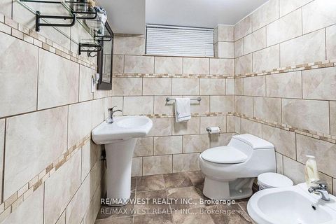 Photo 24 at 128 Mercury Road S, Clairville, Toronto