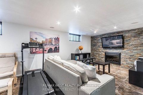 Photo 29 at 128 Mercury Road S, Clairville, Toronto