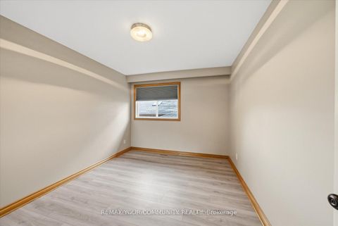 Photo 19 at 35 Sunvale Drive, Richview, Toronto