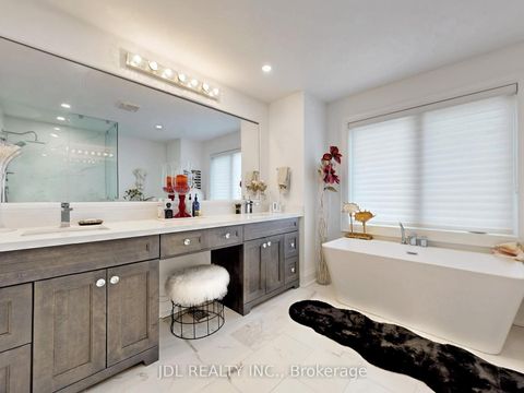 Photo 17 at 11 Hedge Road, Sutton & Jackson's Point, Georgina