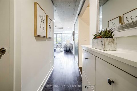 Photo 5 at 402 - 55 Stewart Street, Waterfront Communities C1, Toronto