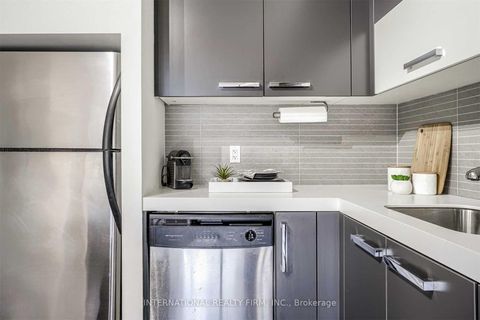 Photo 13 at 402 - 55 Stewart Street, Waterfront Communities C1, Toronto