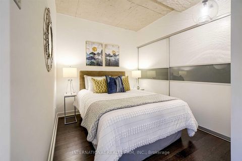 Photo 20 at 402 - 55 Stewart Street, Waterfront Communities C1, Toronto