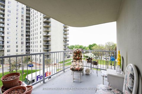 Photo 20 at 402 - 3559 Eglinton Avenue W, Mount Dennis, Toronto