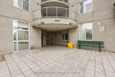 Photo 34 at 402 - 3559 Eglinton Avenue W, Mount Dennis, Toronto