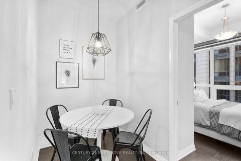Photo 13 at 507 - 8 Mercer Street, Waterfront Communities C1, Toronto