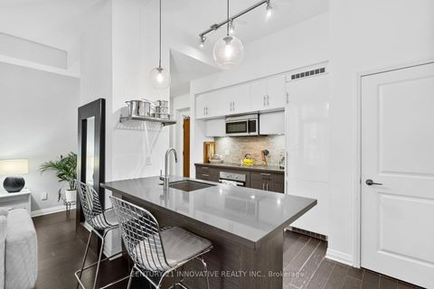 Photo 15 at 507 - 8 Mercer Street, Waterfront Communities C1, Toronto