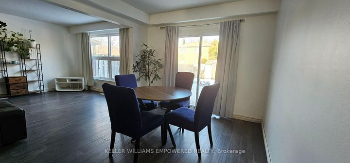 Photo 3 at 52 Endsleigh Crescent, Pleasant View, Toronto