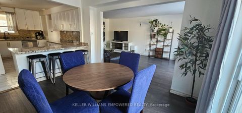 Photo 7 at 52 Endsleigh Crescent, Pleasant View, Toronto