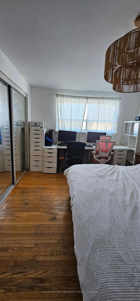 Photo 16 at 52 Endsleigh Crescent, Pleasant View, Toronto