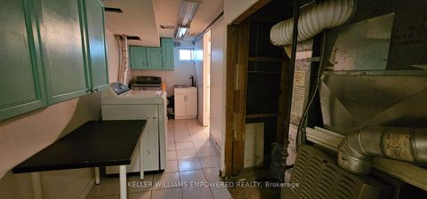 Photo 22 at 52 Endsleigh Crescent, Pleasant View, Toronto