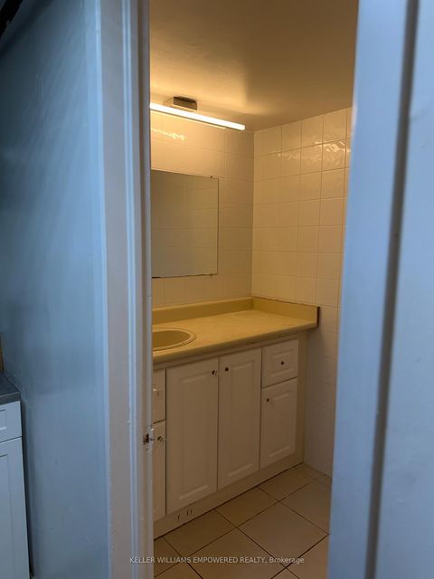 Photo 23 at 52 Endsleigh Crescent, Pleasant View, Toronto