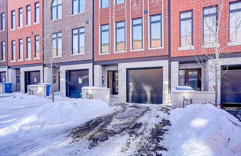 Photo 4 at 27 Chestnut Court, Rural Aurora, Aurora