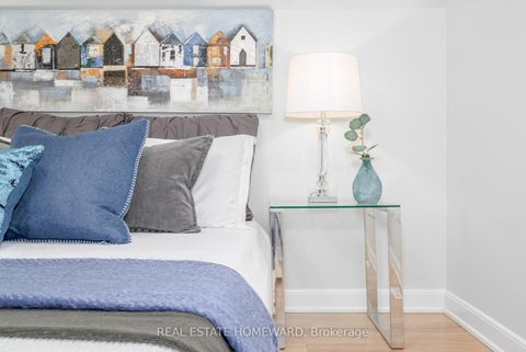 Photo 19 at 93 Agnes Street, O'Neill, Oshawa