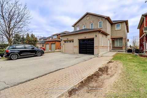 Photo 1 at 7 Creekwood Court, West Woodbridge, Vaughan