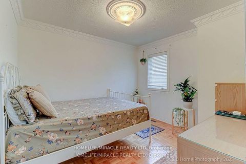 Photo 17 at 7 Creekwood Court, West Woodbridge, Vaughan