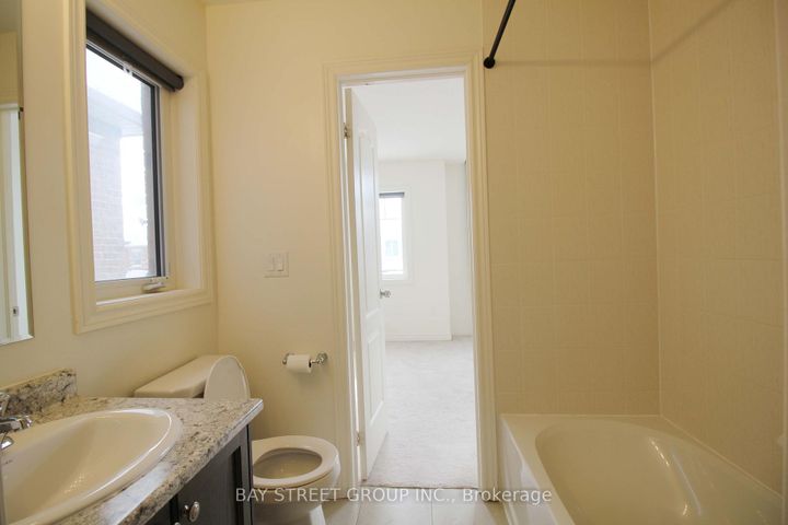 Photo 16 at 3903 Tufgar Crescent, Alton, Burlington