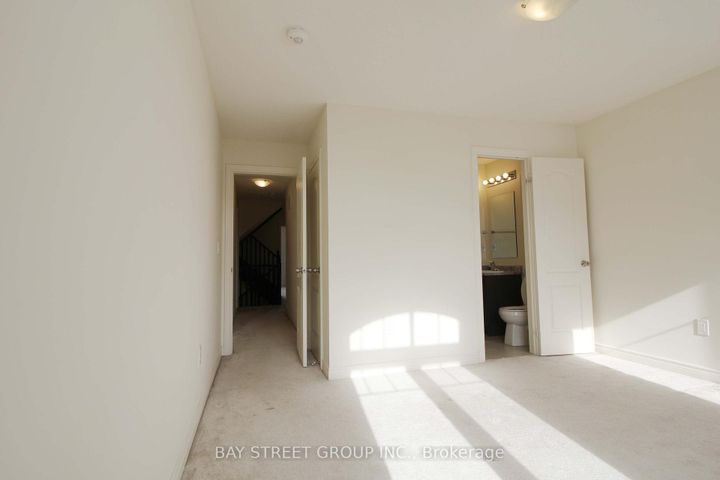 Photo 17 at 3903 Tufgar Crescent, Alton, Burlington