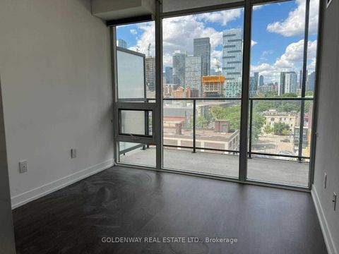 Photo 3 at 801 - 105 George Street, Moss Park, Toronto