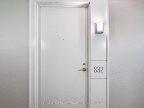 Photo 4 at 832 - 830 Lawrence Avenue W, Glen Park, Toronto