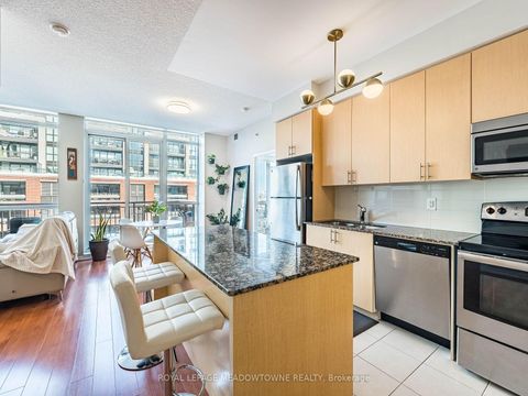 Photo 8 at 832 - 830 Lawrence Avenue W, Glen Park, Toronto