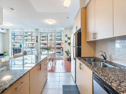 Photo 13 at 832 - 830 Lawrence Avenue W, Glen Park, Toronto