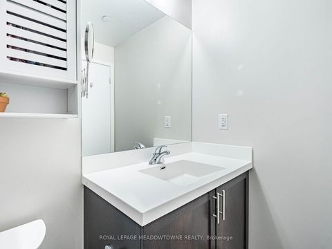 Photo 25 at 832 - 830 Lawrence Avenue W, Glen Park, Toronto