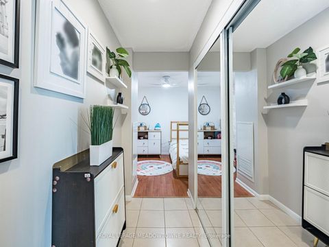 Photo 26 at 832 - 830 Lawrence Avenue W, Glen Park, Toronto