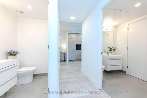 Photo 19 at 1301 - 39 Roehampton Avenue, Mount Pleasant West, Toronto