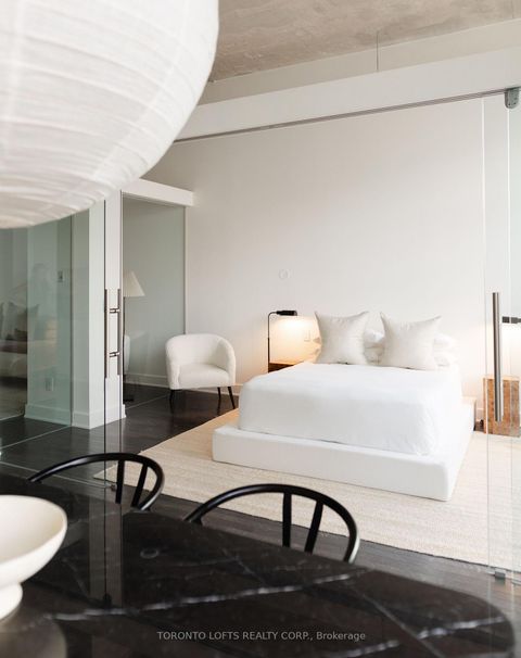 Photo 5 at 318 - 637 Lake Shore Boulevard W, Waterfront Communities C1, Toronto