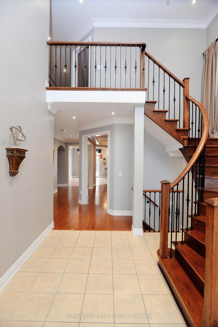 Photo 5 at 26 Maybeck Drive, Credit Valley, Brampton